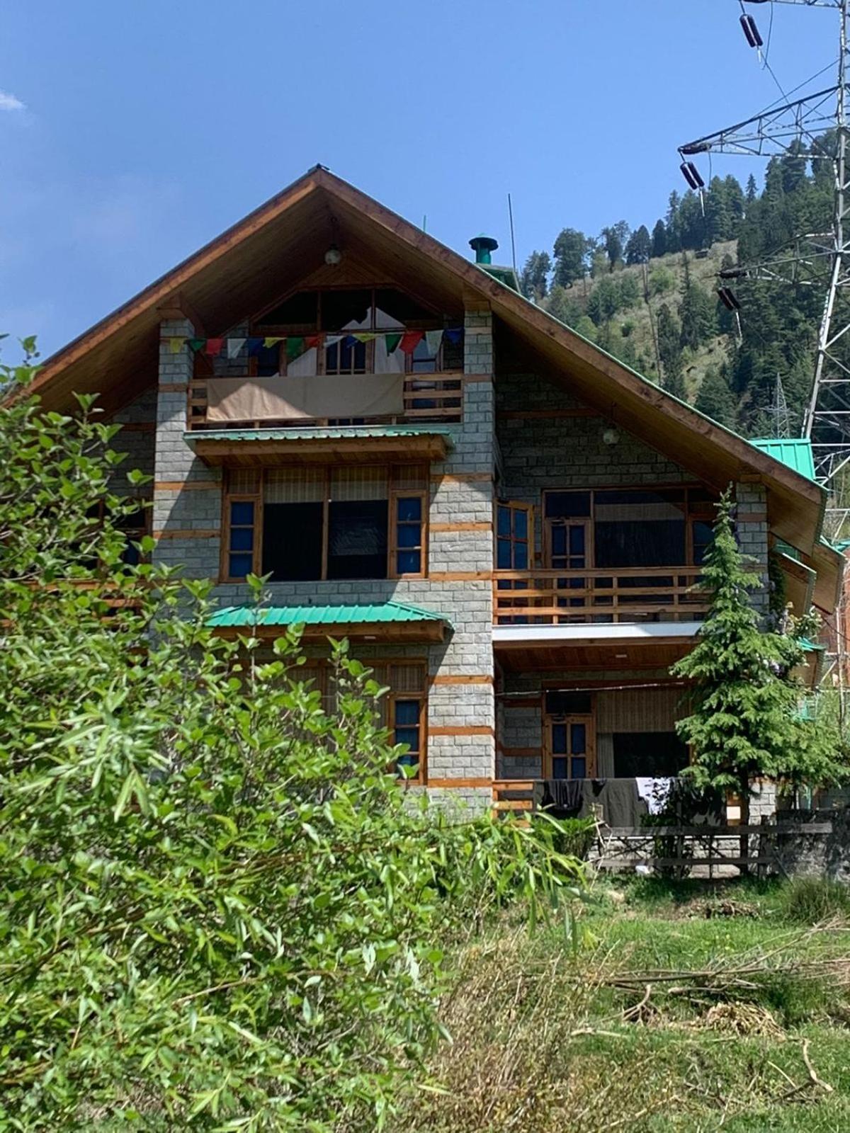 The Mountain Manali (Himachal Pradesh)
